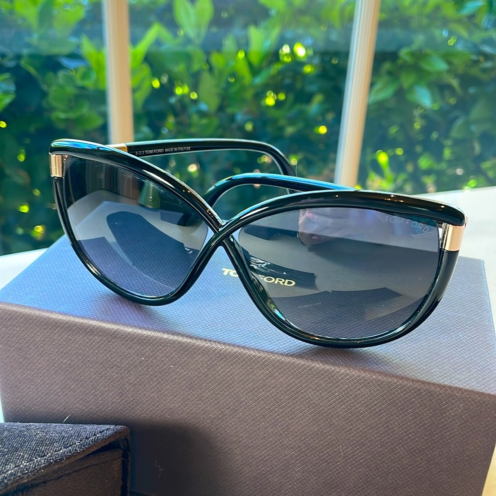 TOM FORD SUNGLASSES